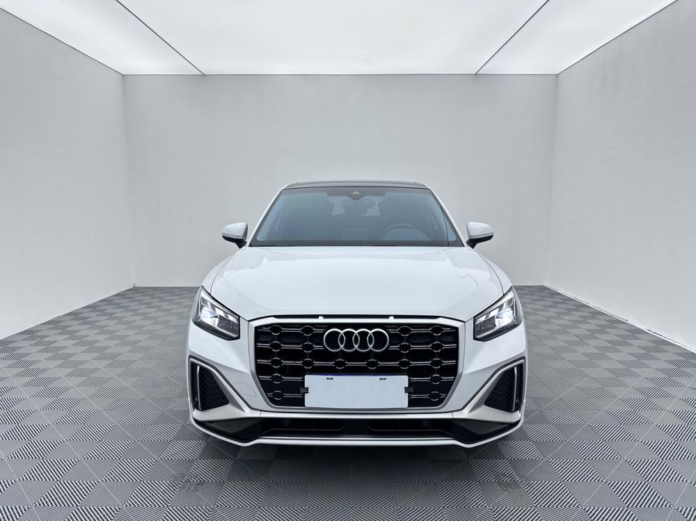 Audi Audi Q2L