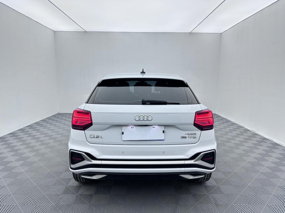 Audi Audi Q2L