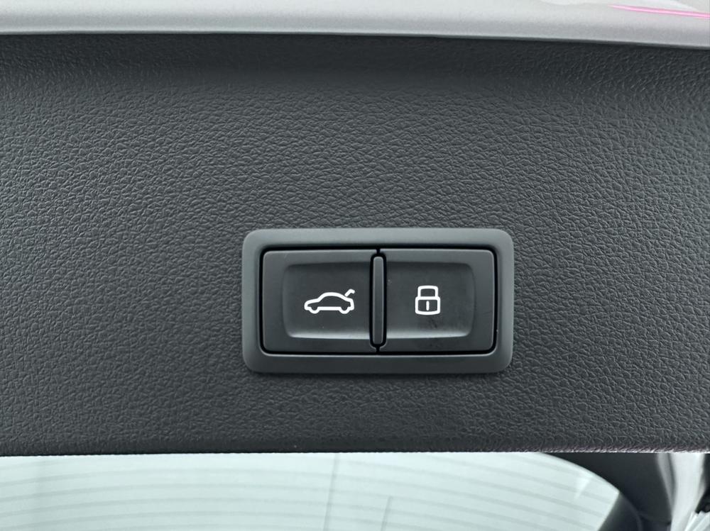 Audi Audi Q2L