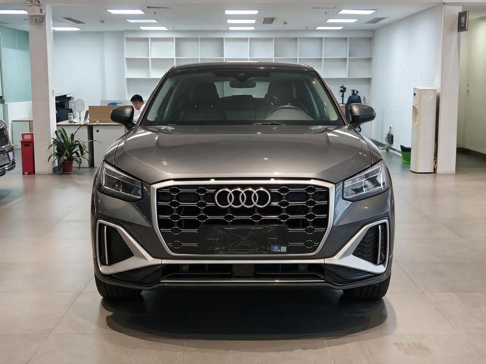 Audi Audi Q2L