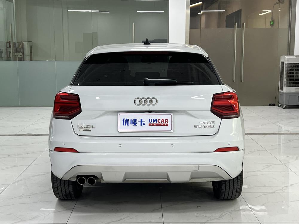 Audi Audi Q2L