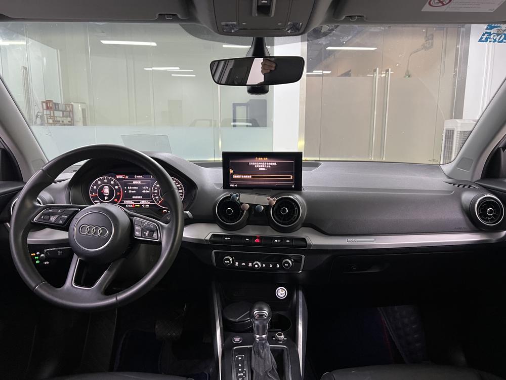 Audi Audi Q2L