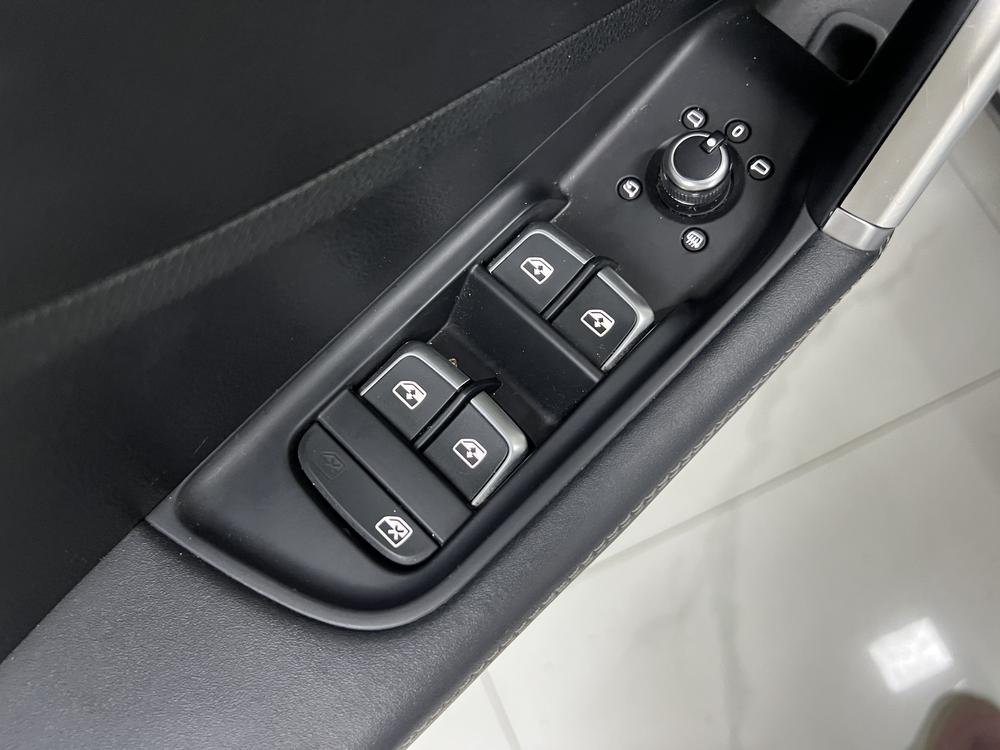 Audi Audi Q2L