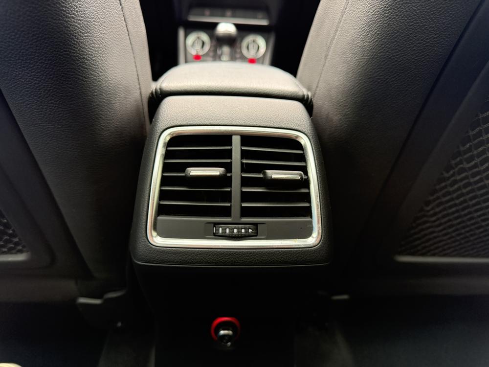 Audi Audi Q3 (Import)