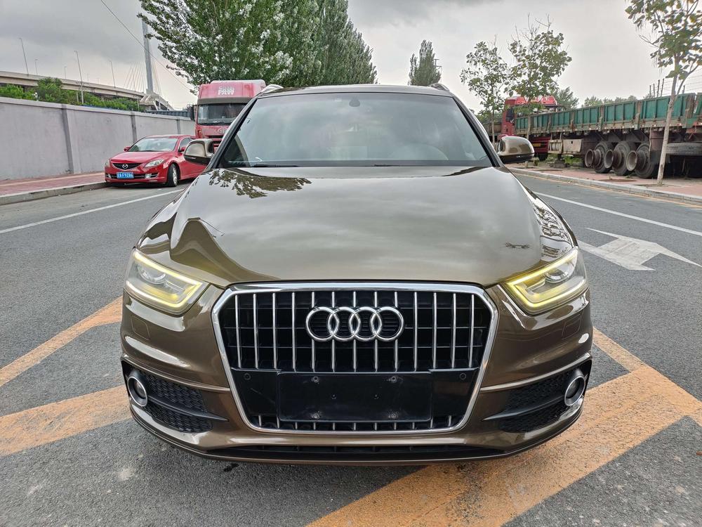 Audi Audi Q3 (Import)