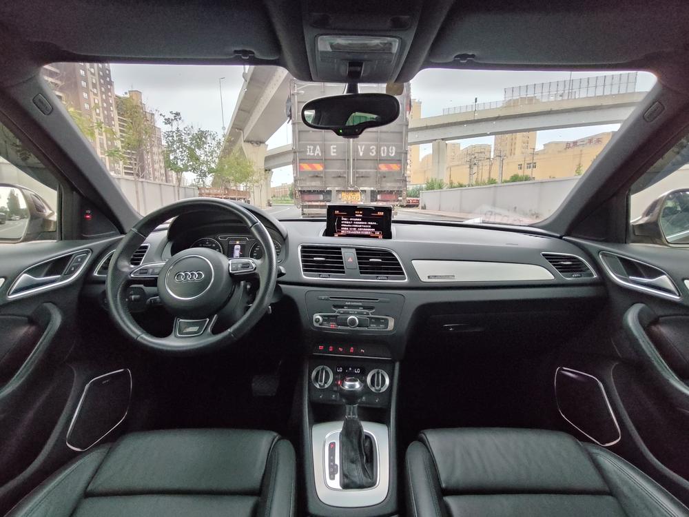 Audi Audi Q3 (Import)