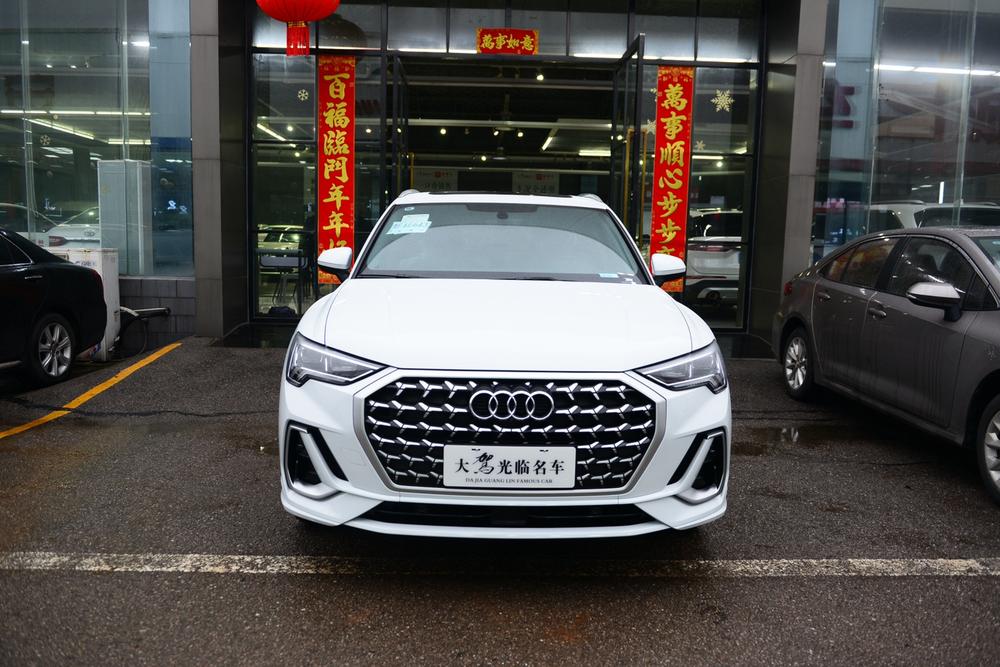 Audi Audi Q3