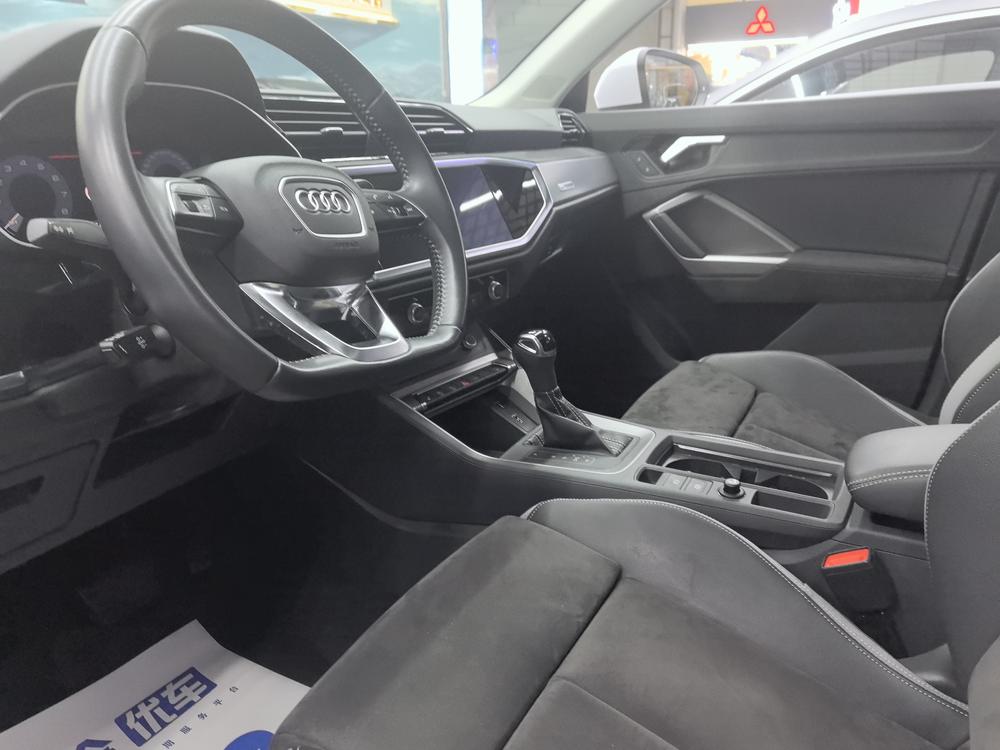 Audi Audi Q3