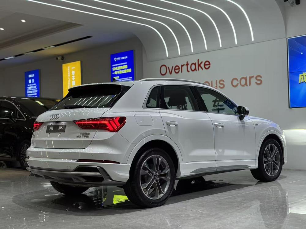 Audi Audi Q3