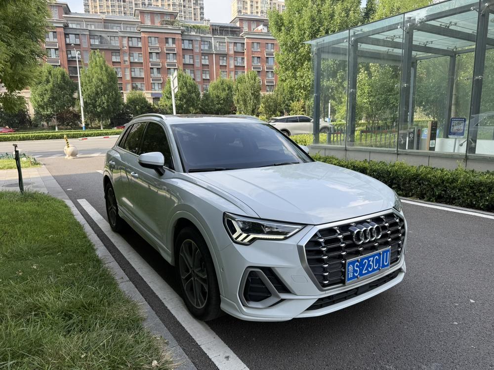 Audi Audi Q3