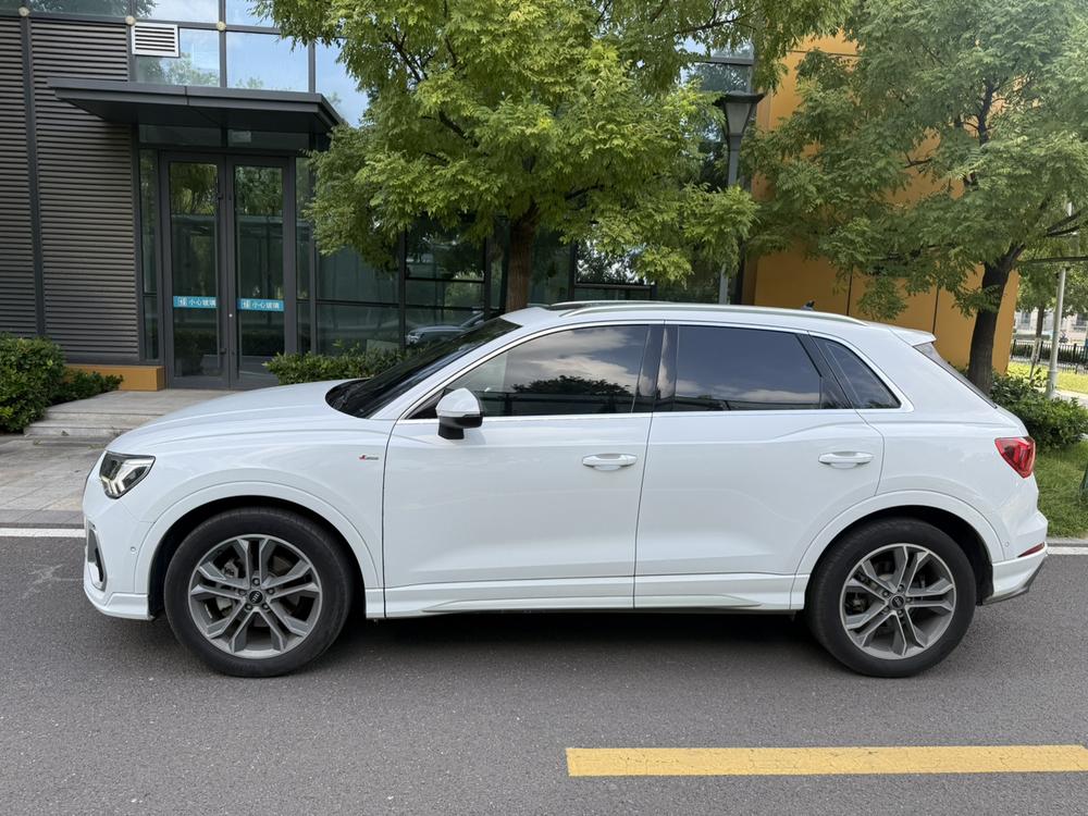 Audi Audi Q3