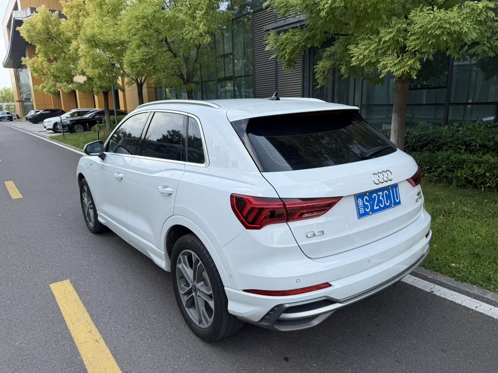 Audi Audi Q3