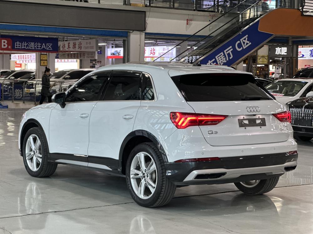 Audi Audi Q3