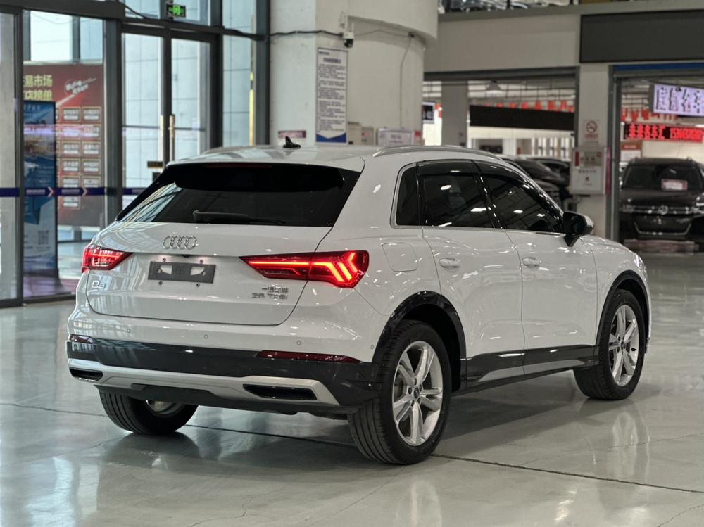 Audi Audi Q3