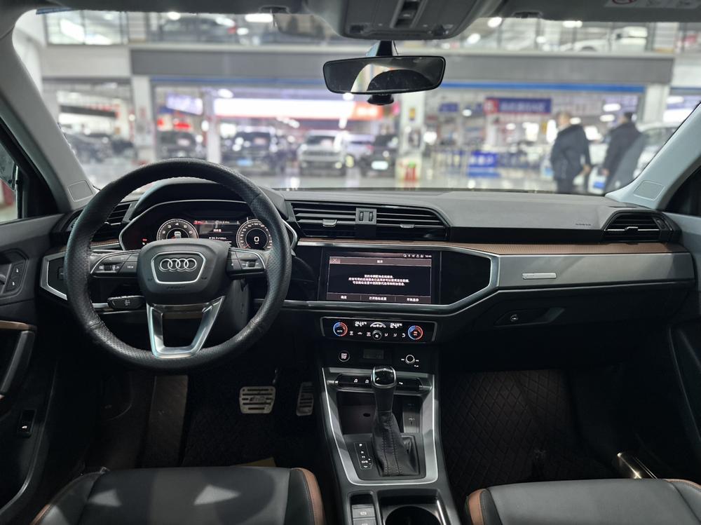 Audi Audi Q3