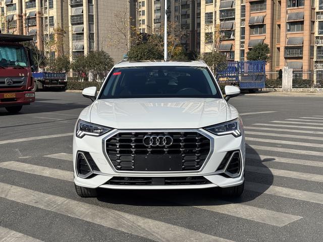 Audi Audi Q3