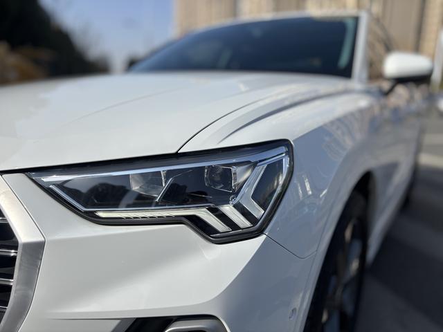 Audi Audi Q3