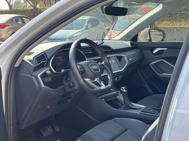 Audi Audi Q3