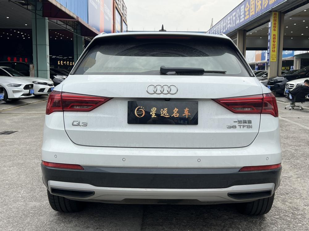 Audi Audi Q3