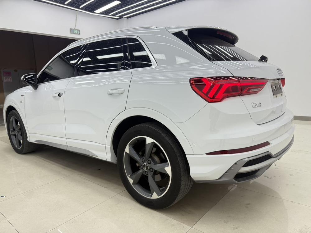 Audi Audi Q3
