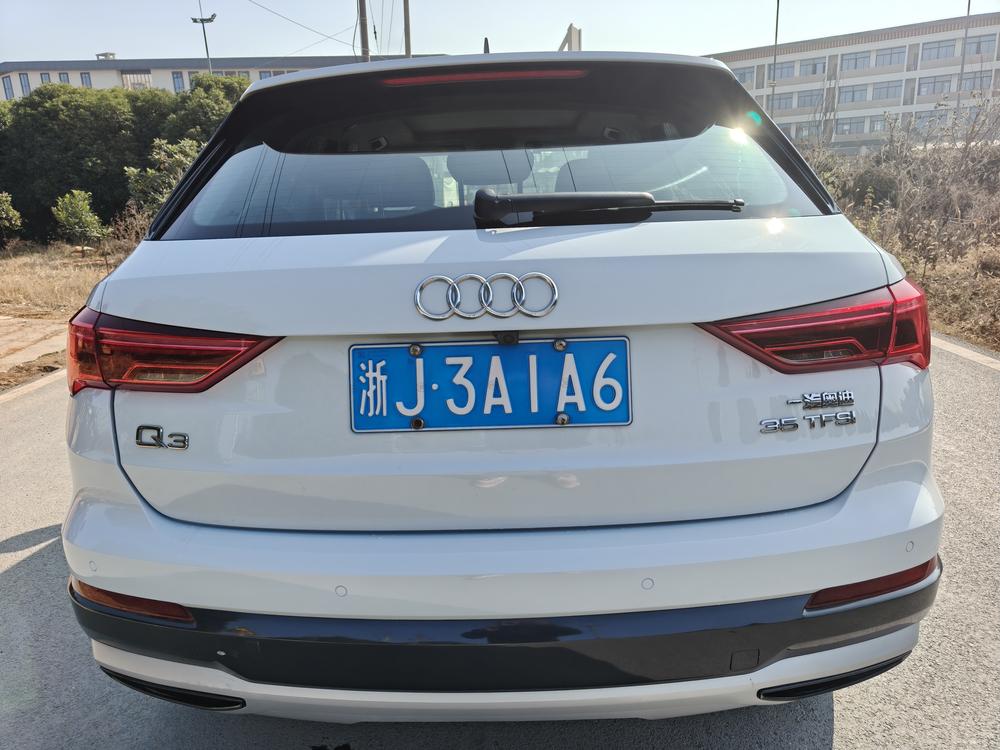 Audi Audi Q3