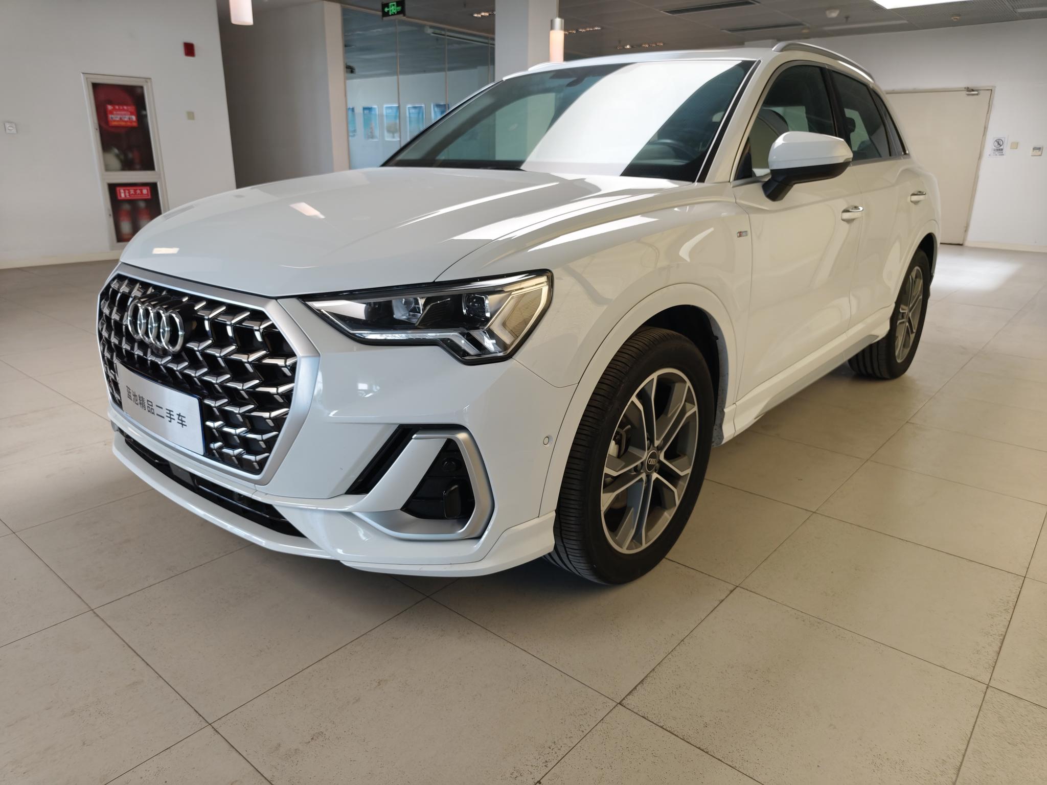 Audi Audi Q3