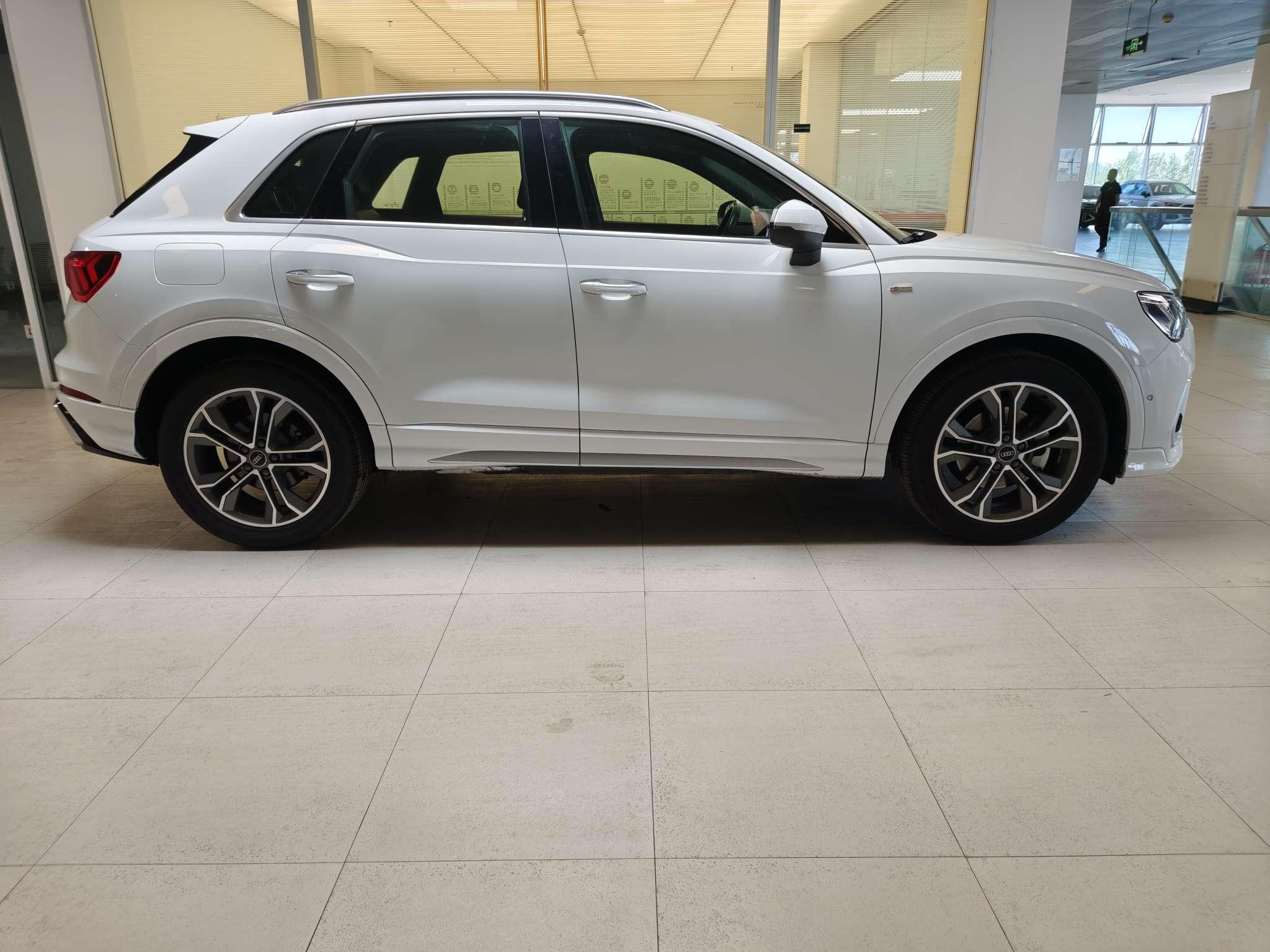 Audi Audi Q3