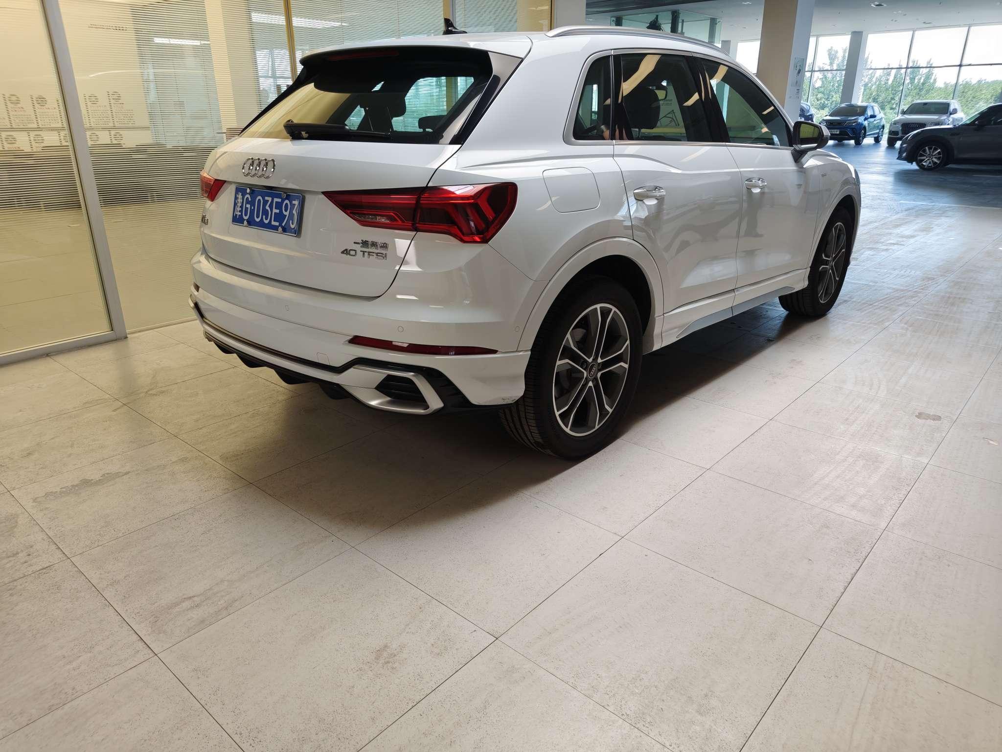 Audi Audi Q3