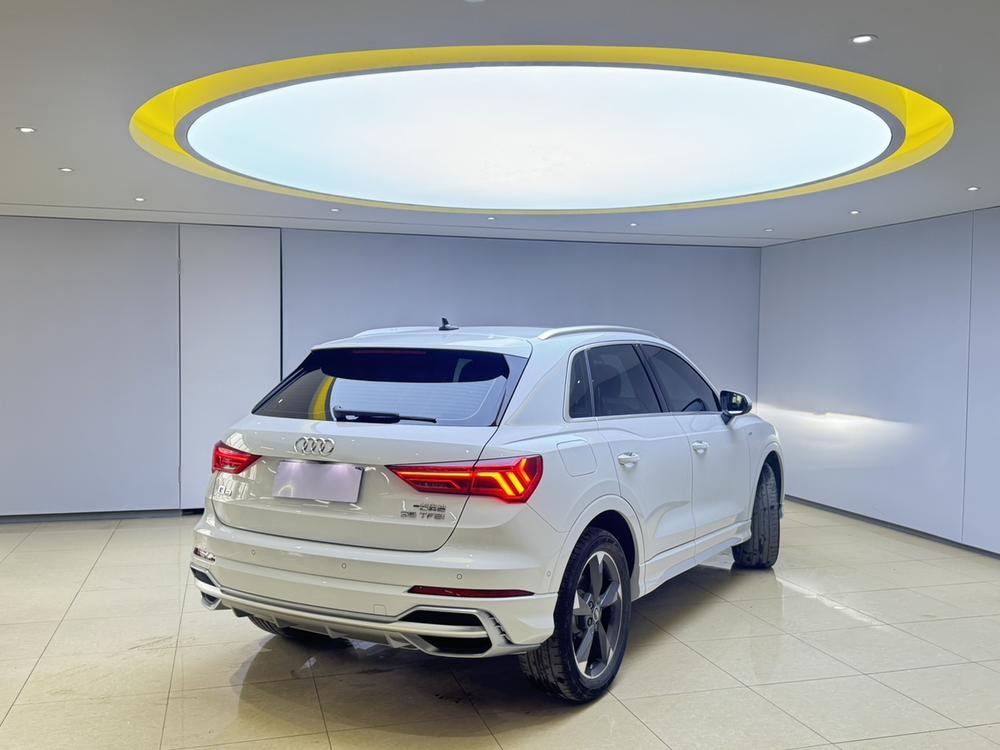 Audi Audi Q3