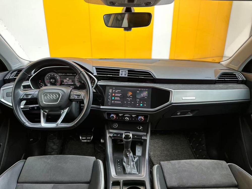 Audi Audi Q3