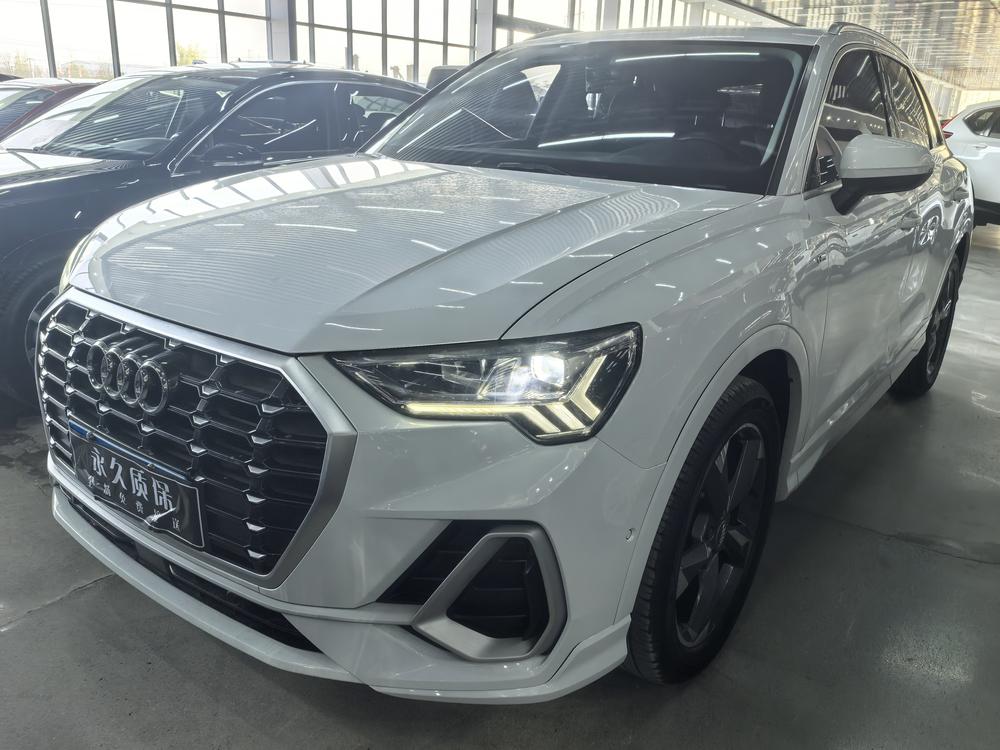 Audi Audi Q3