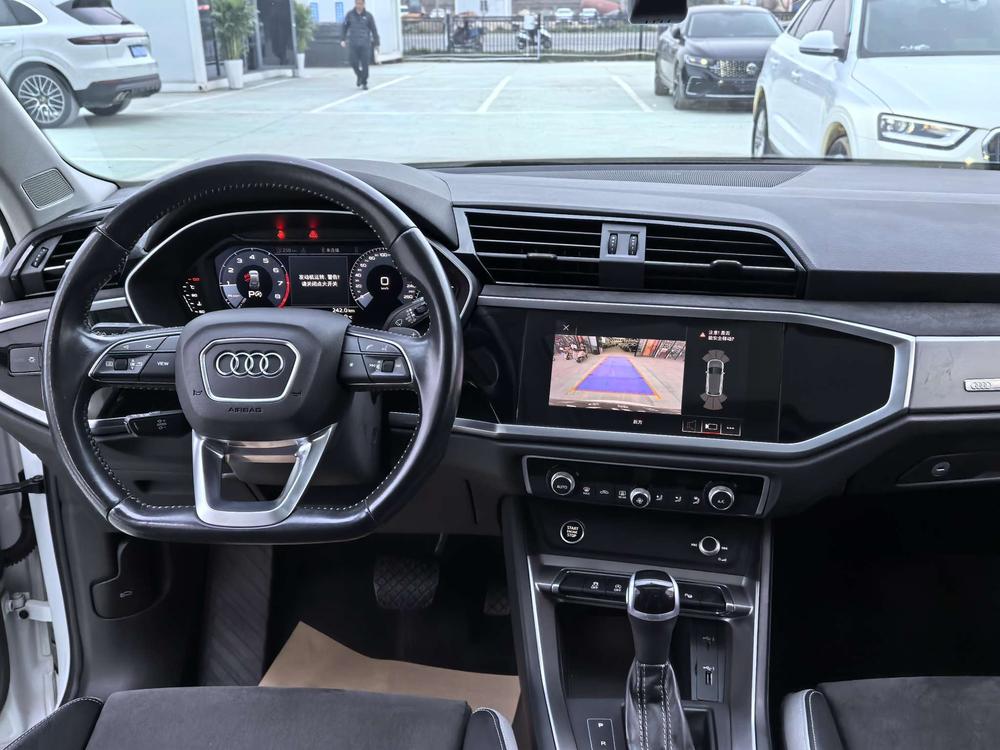 Audi Audi Q3