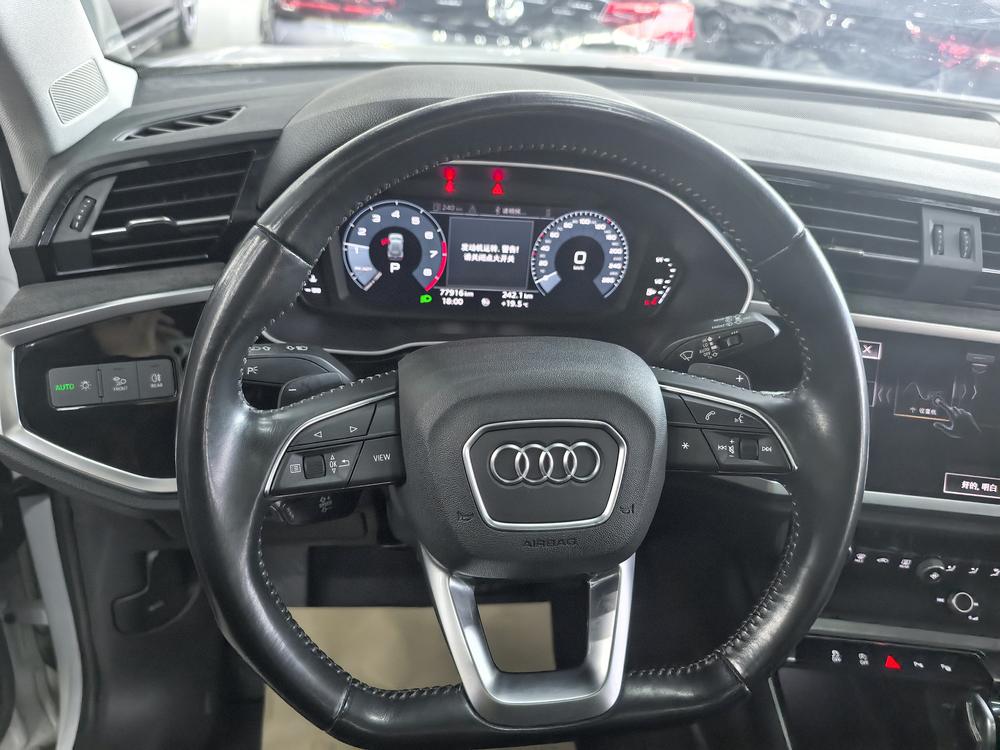 Audi Audi Q3