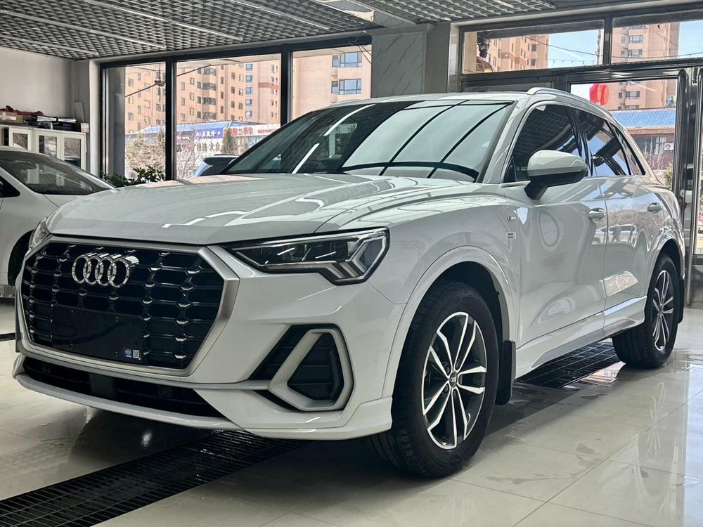 Audi Audi Q3