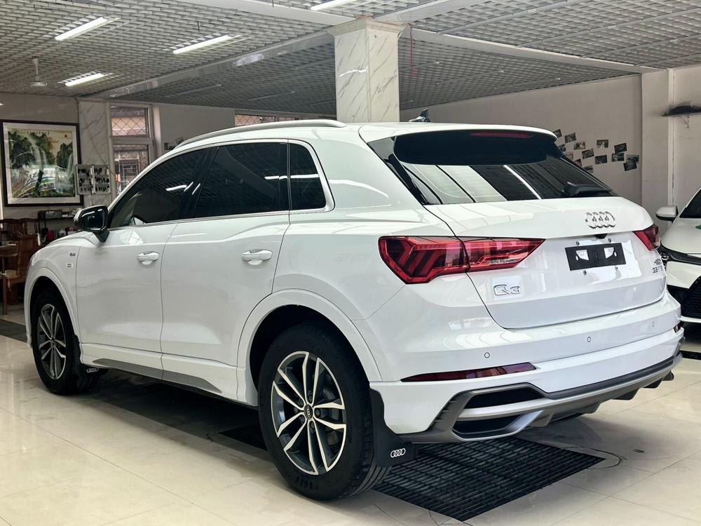 Audi Audi Q3