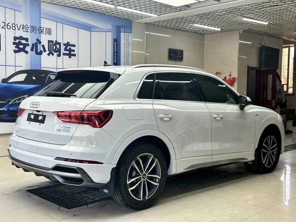 Audi Audi Q3
