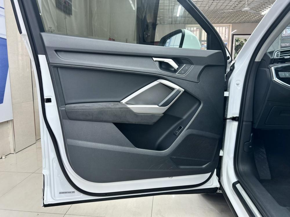 Audi Audi Q3