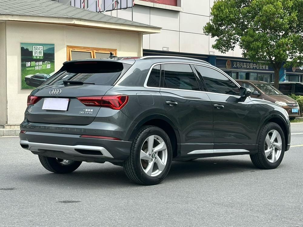 Audi Audi Q3