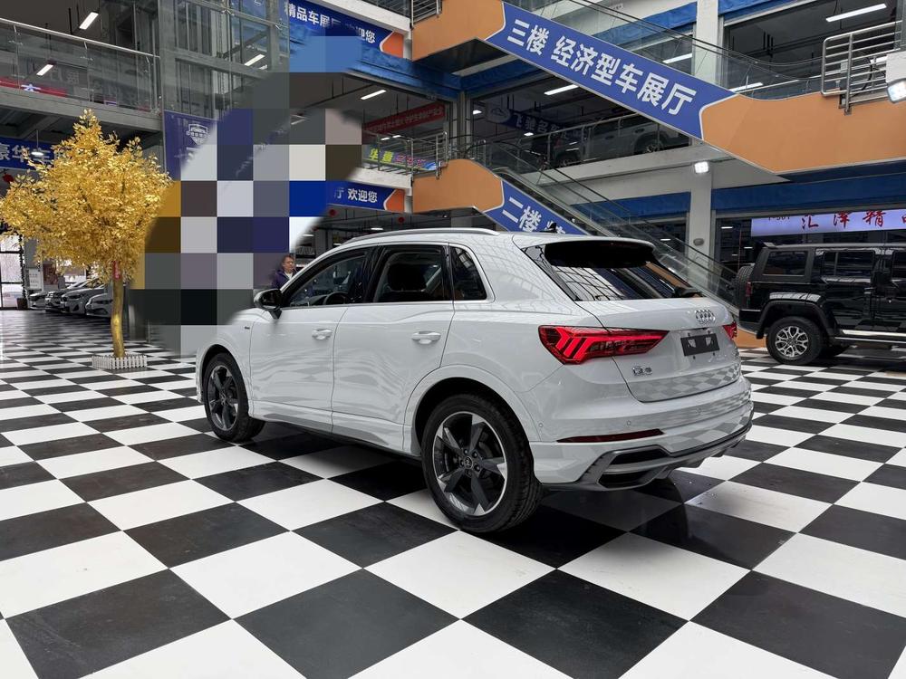 Audi Audi Q3