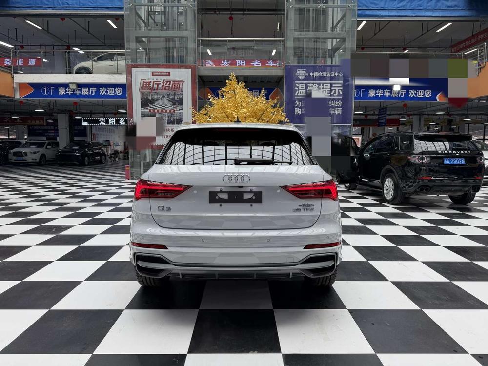 Audi Audi Q3
