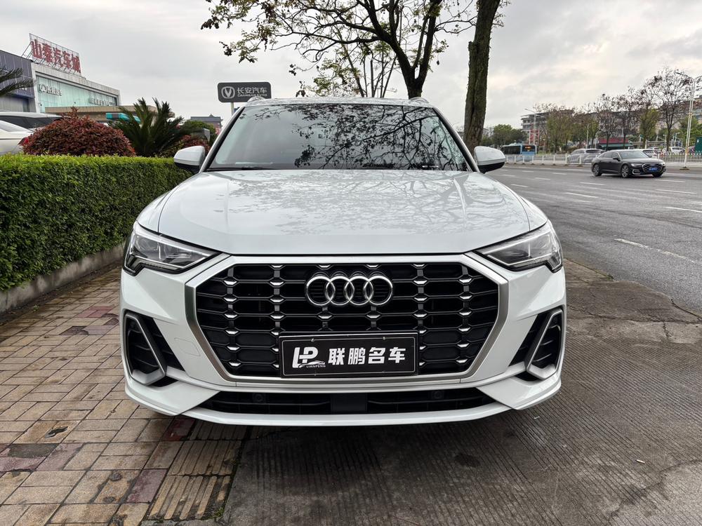 Audi Audi Q3