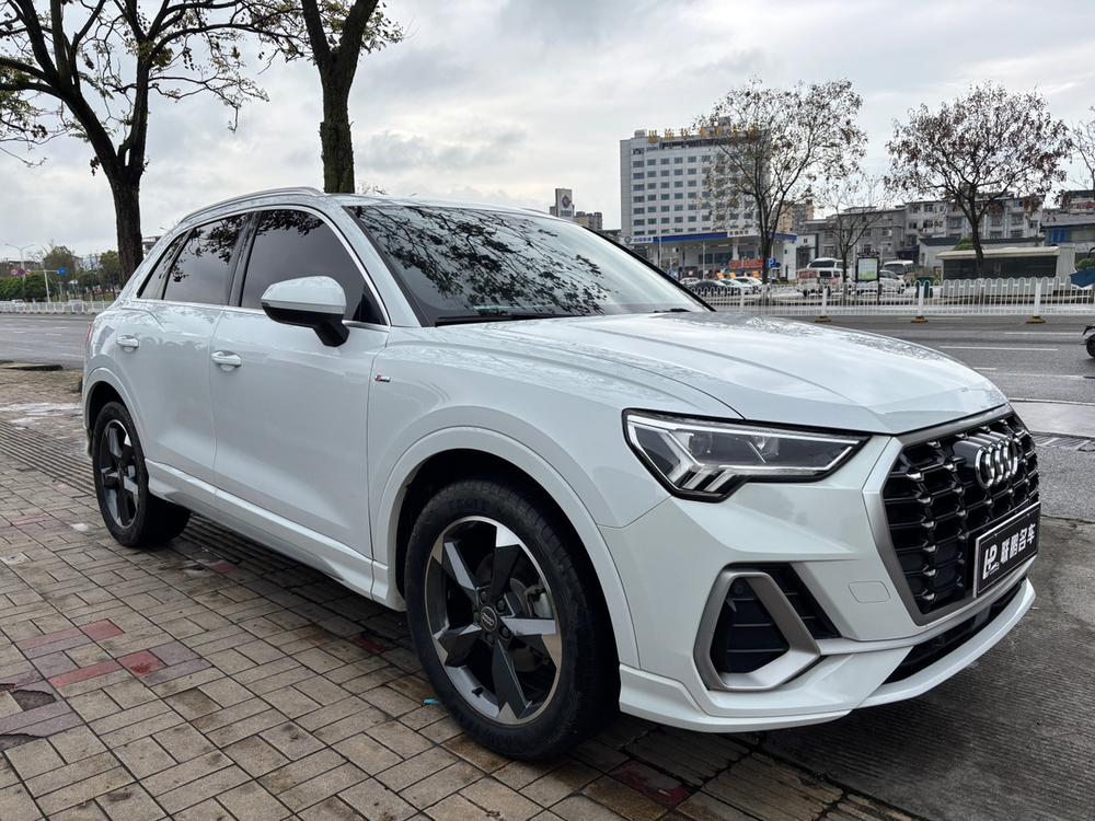 Audi Audi Q3