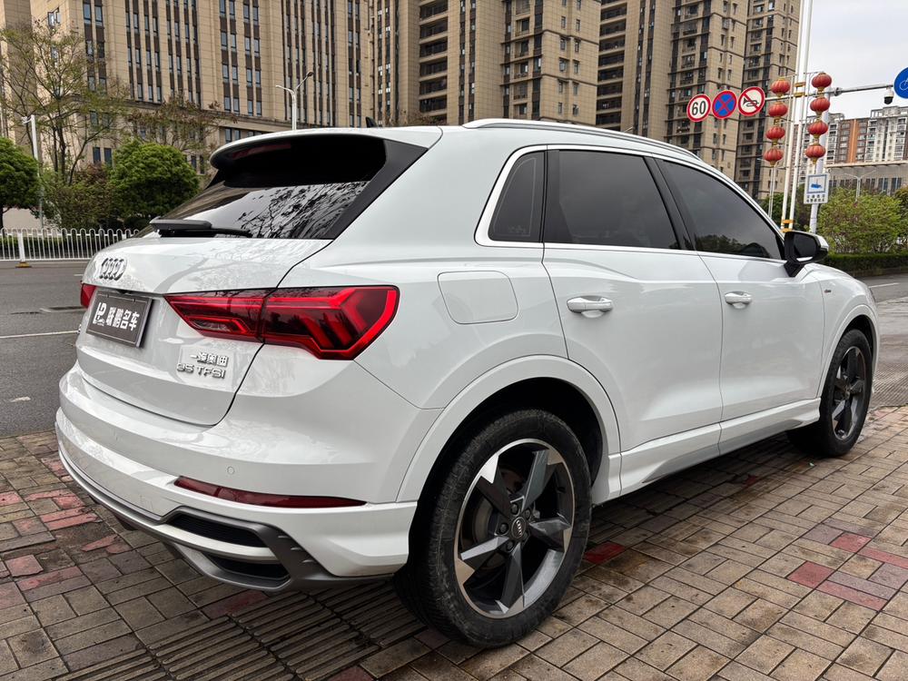 Audi Audi Q3