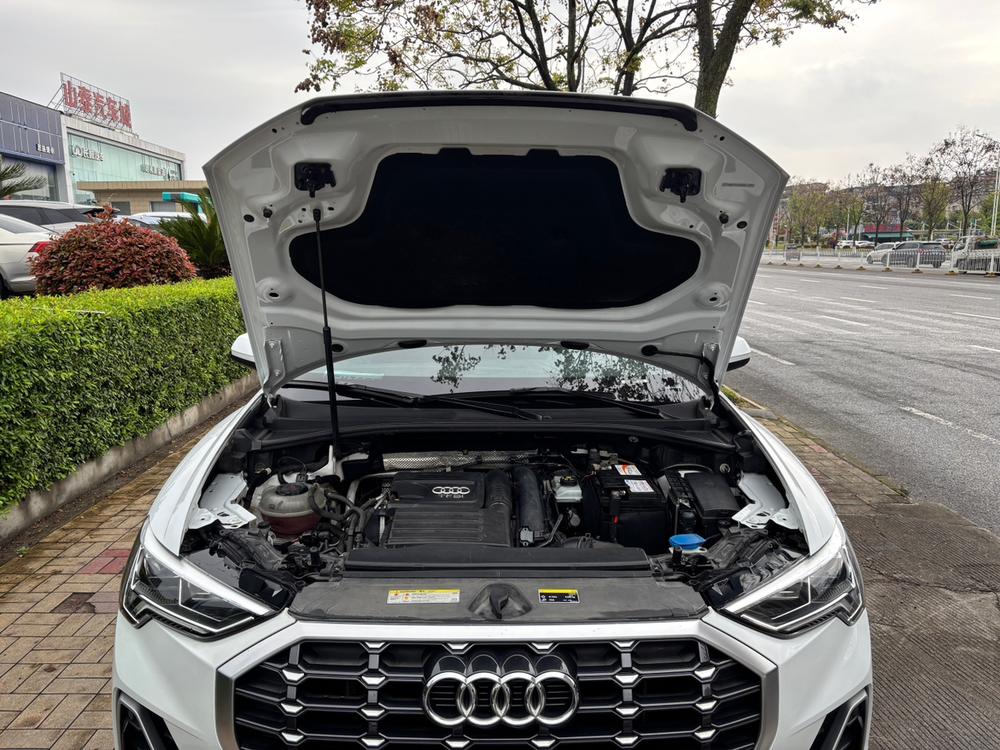 Audi Audi Q3