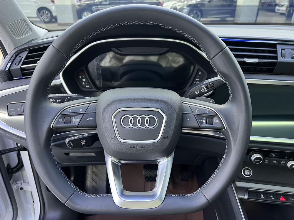 Audi Audi Q3