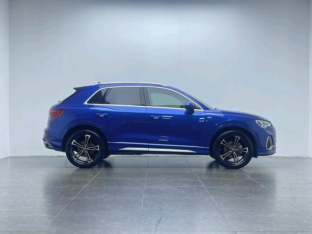 Audi Audi Q3