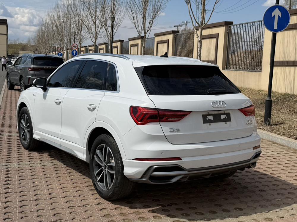 Audi Audi Q3