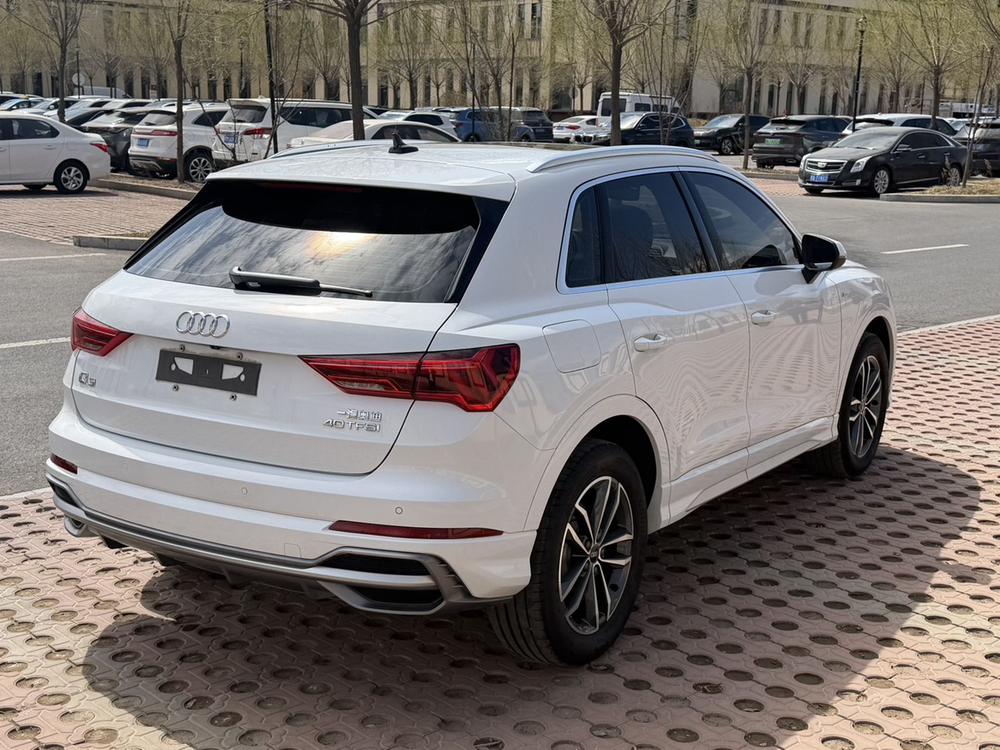 Audi Audi Q3