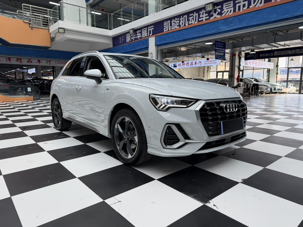 Audi Audi Q3