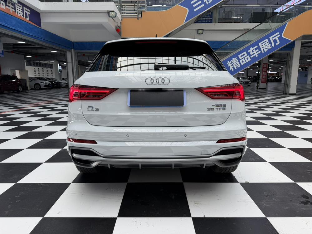 Audi Audi Q3
